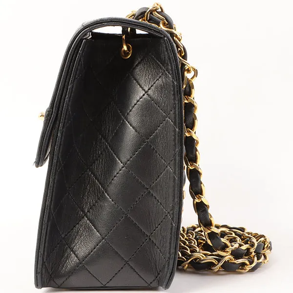 Chanel Around 1992 Made Design Flap Turn-Lock Chain Bag Black
