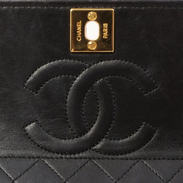 Chanel Around 1992 Made Design Flap Turn-Lock Chain Bag Black