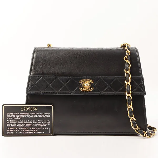 Chanel Around 1992 Made Design Flap Turn-Lock Chain Bag Black