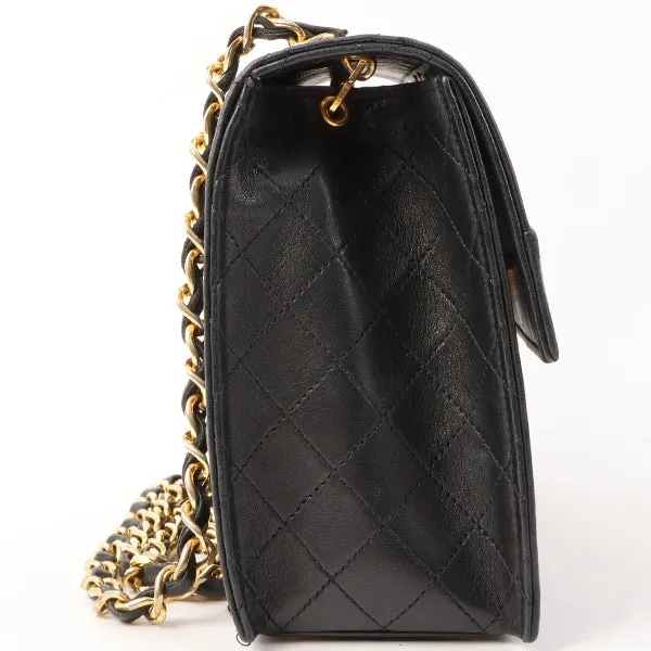 Chanel Around 1992 Made Design Flap Turn-Lock Chain Bag Black