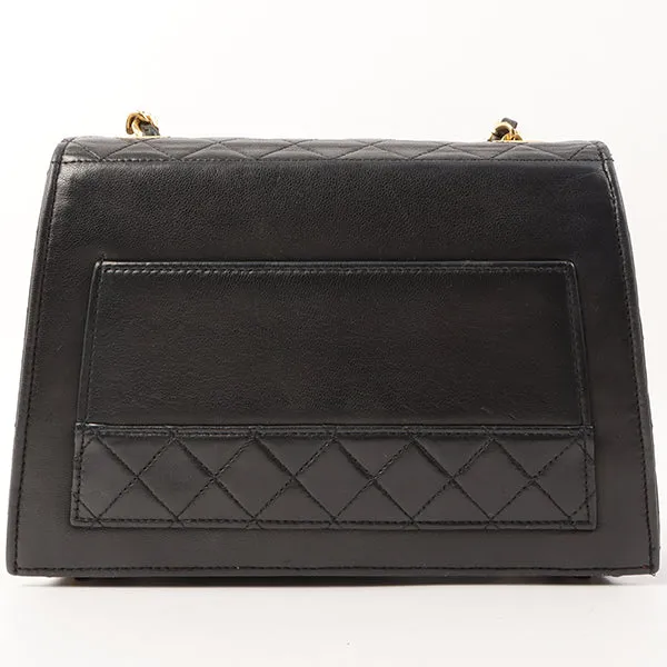 Chanel Around 1992 Made Design Flap Turn-Lock Chain Bag Black