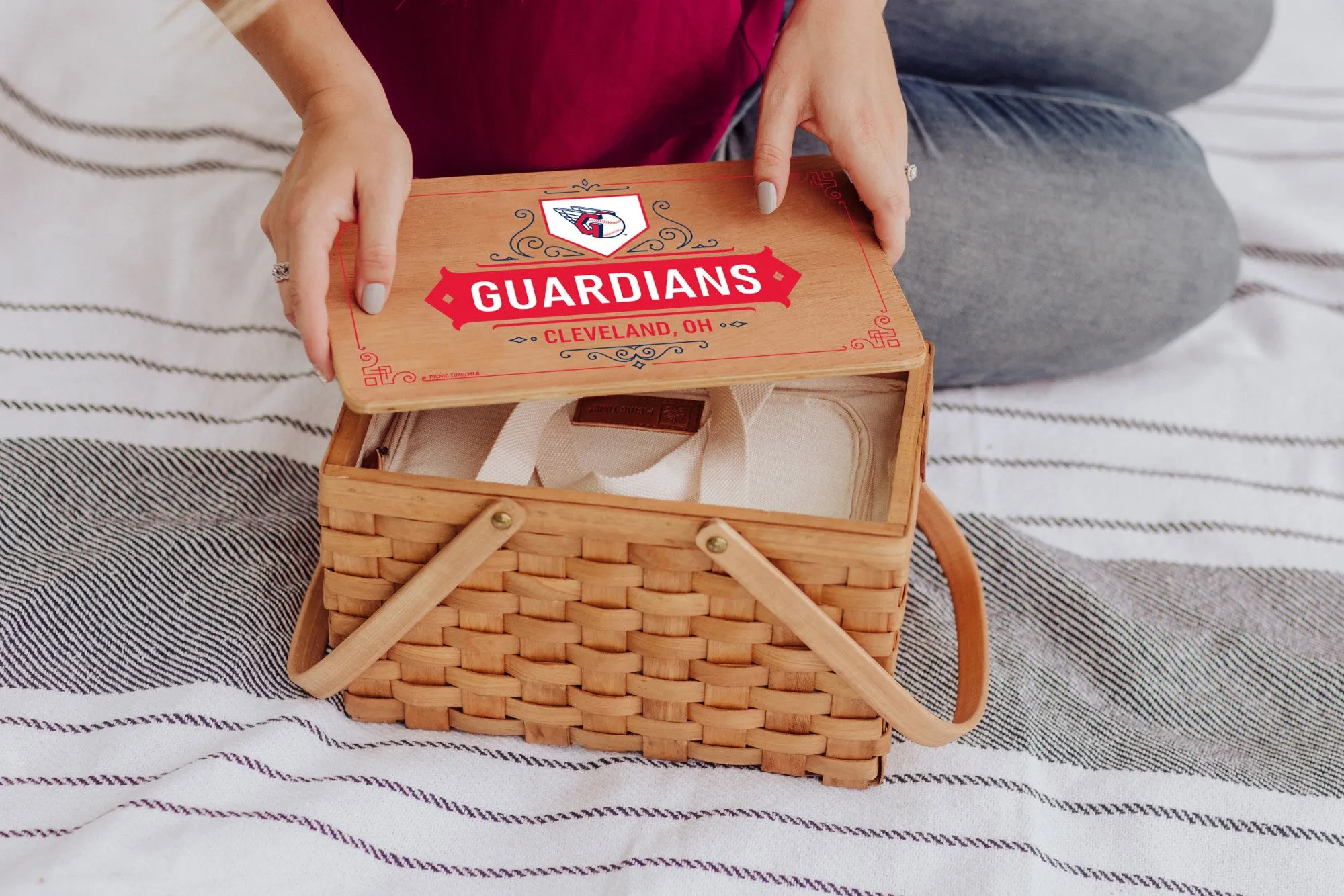 Cleveland Guardians - Poppy Personal Picnic Basket