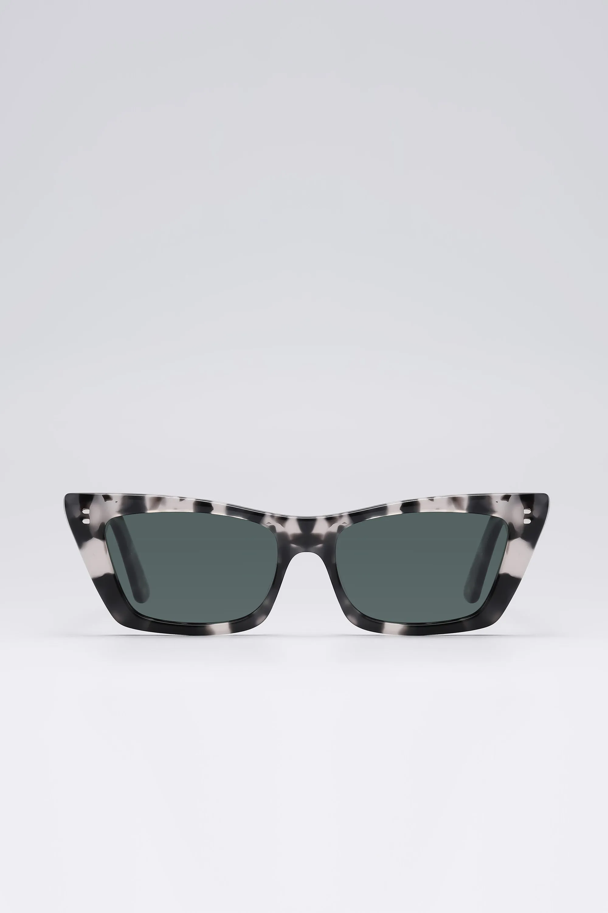 Fangyan | Cat-Eye Rectangular Black Sunglasses