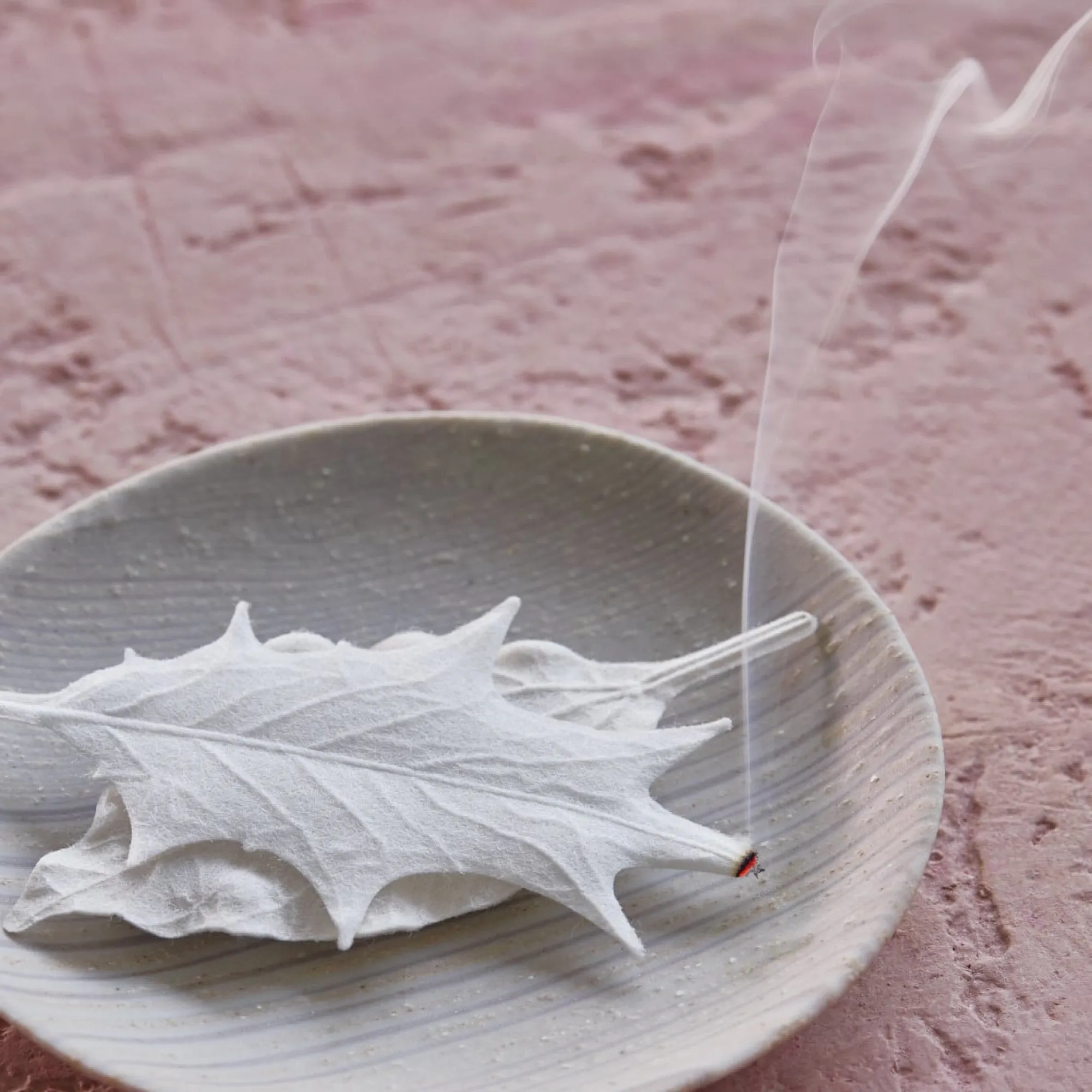 HAKO Paper Leaf Incense - Cedar