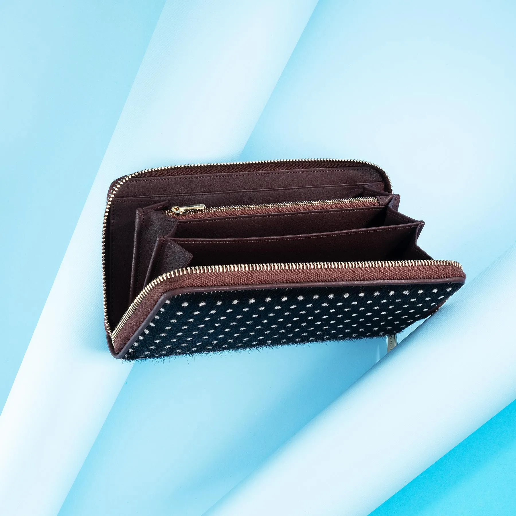 Luxurious Women's ANTORINI Couture Leather Purse in Brown