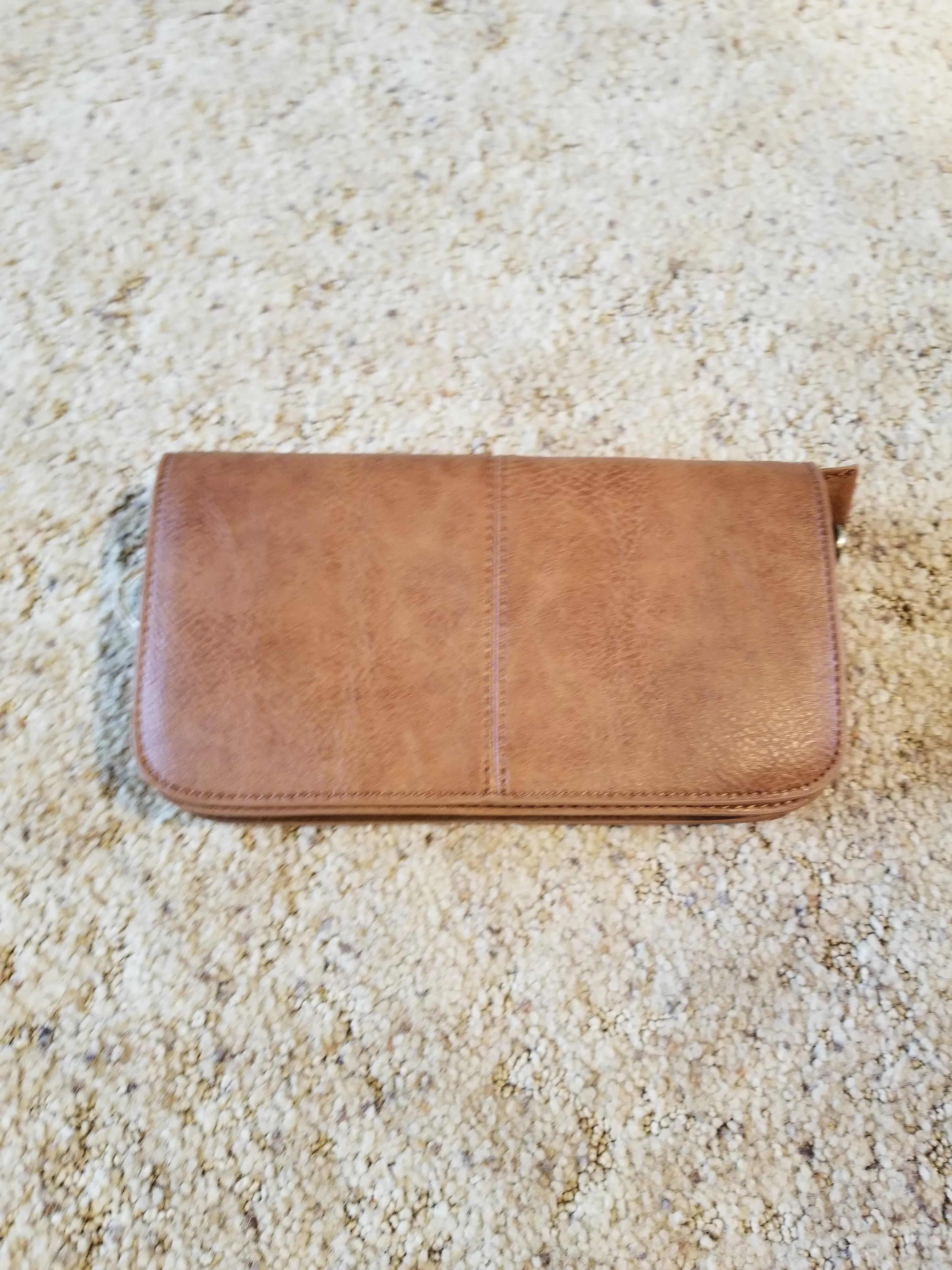 Mia Multi Pocket Crossover