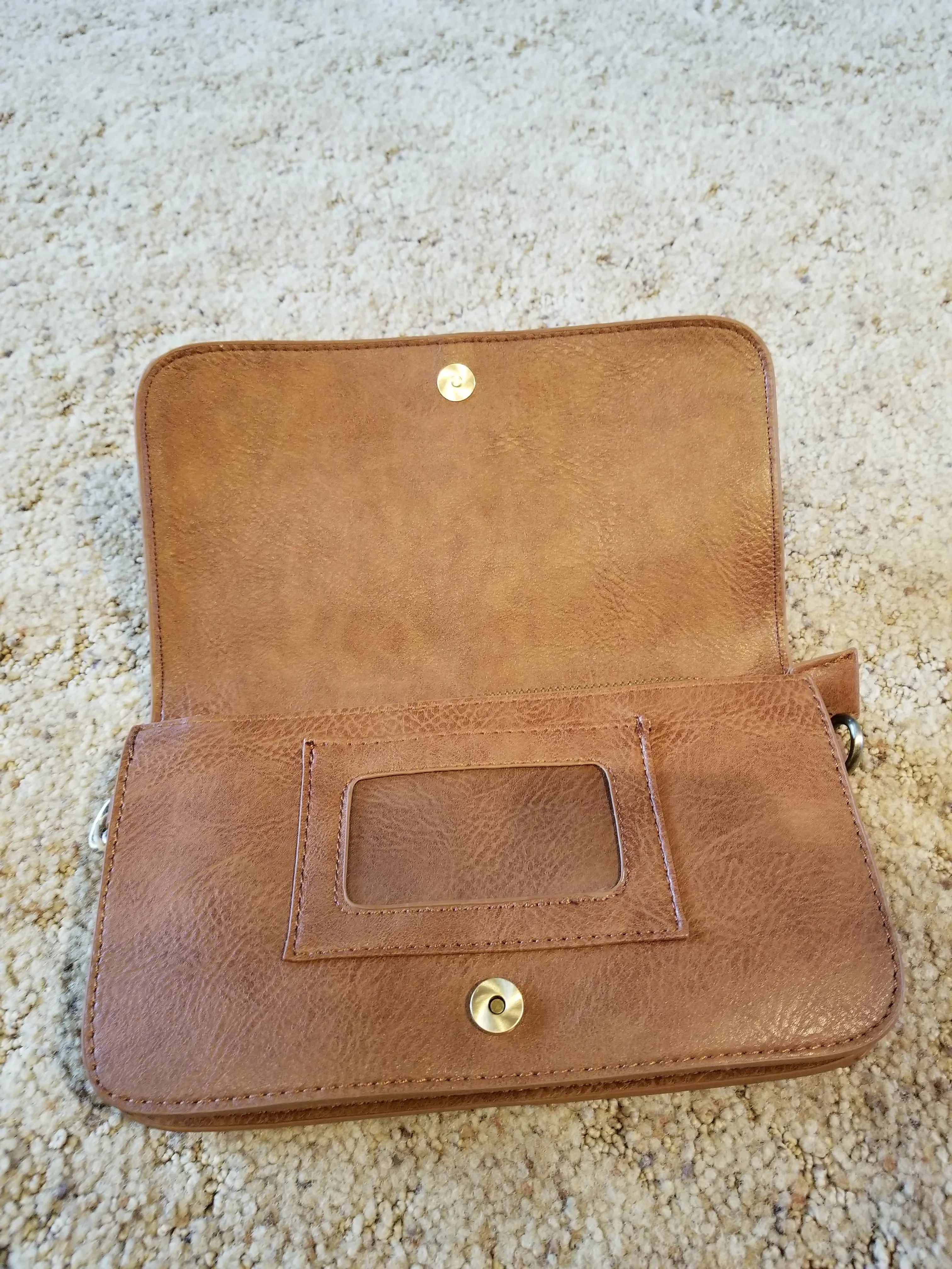 Mia Multi Pocket Crossover