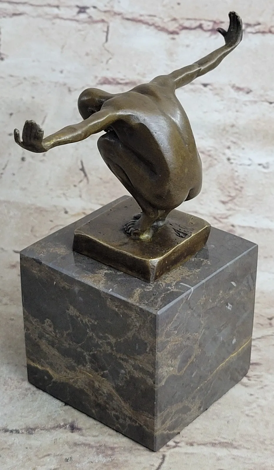 Milo`s Striking Bronze Sculpture: The Athlete, a Testament to Male Athleticism