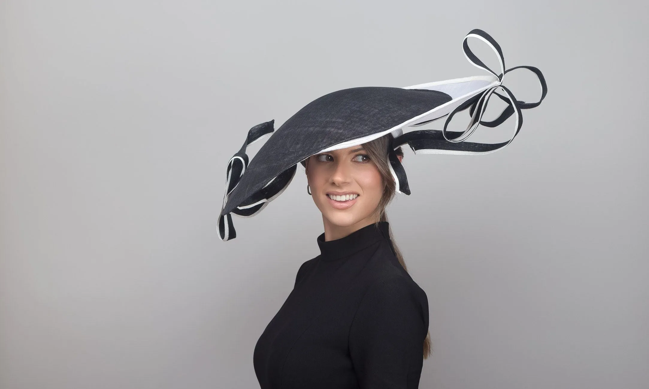 Monochrome Wide Brimmed Striking Platter Hat