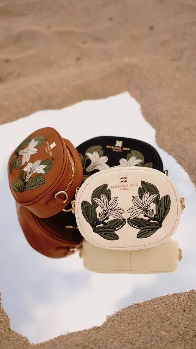 Oceans End Naupaka Crossbody Onyx