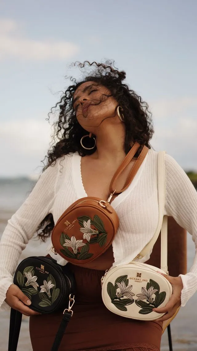 Oceans End Naupaka Crossbody Onyx