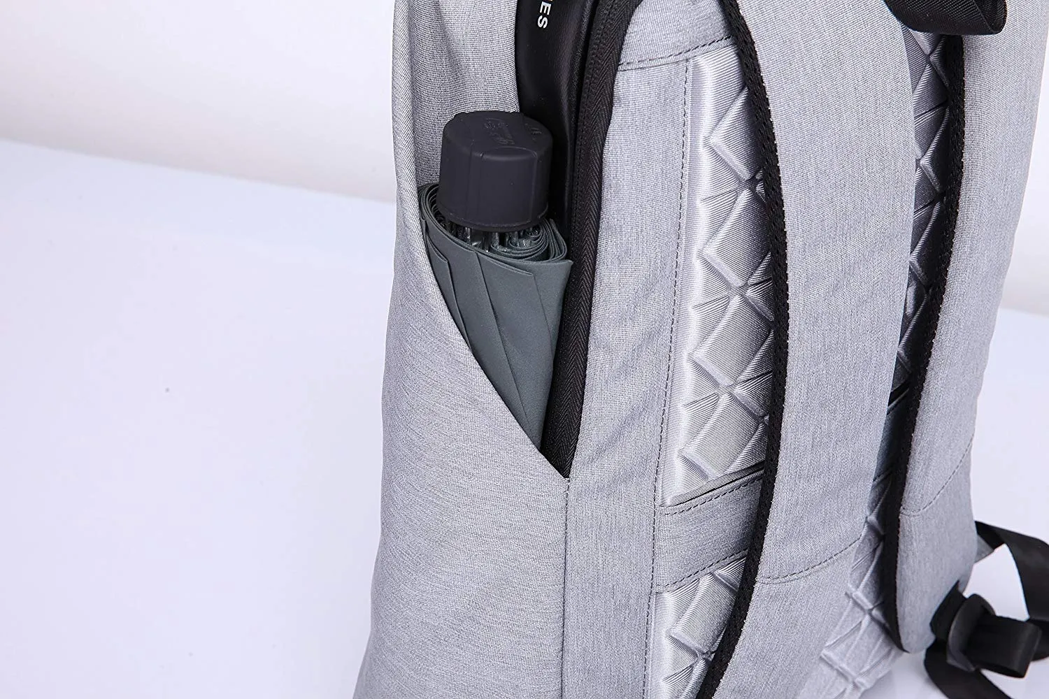 Oxford Fabric Black Anti Theft Laptop Backpack with USB Cable and In-Built Charging Port