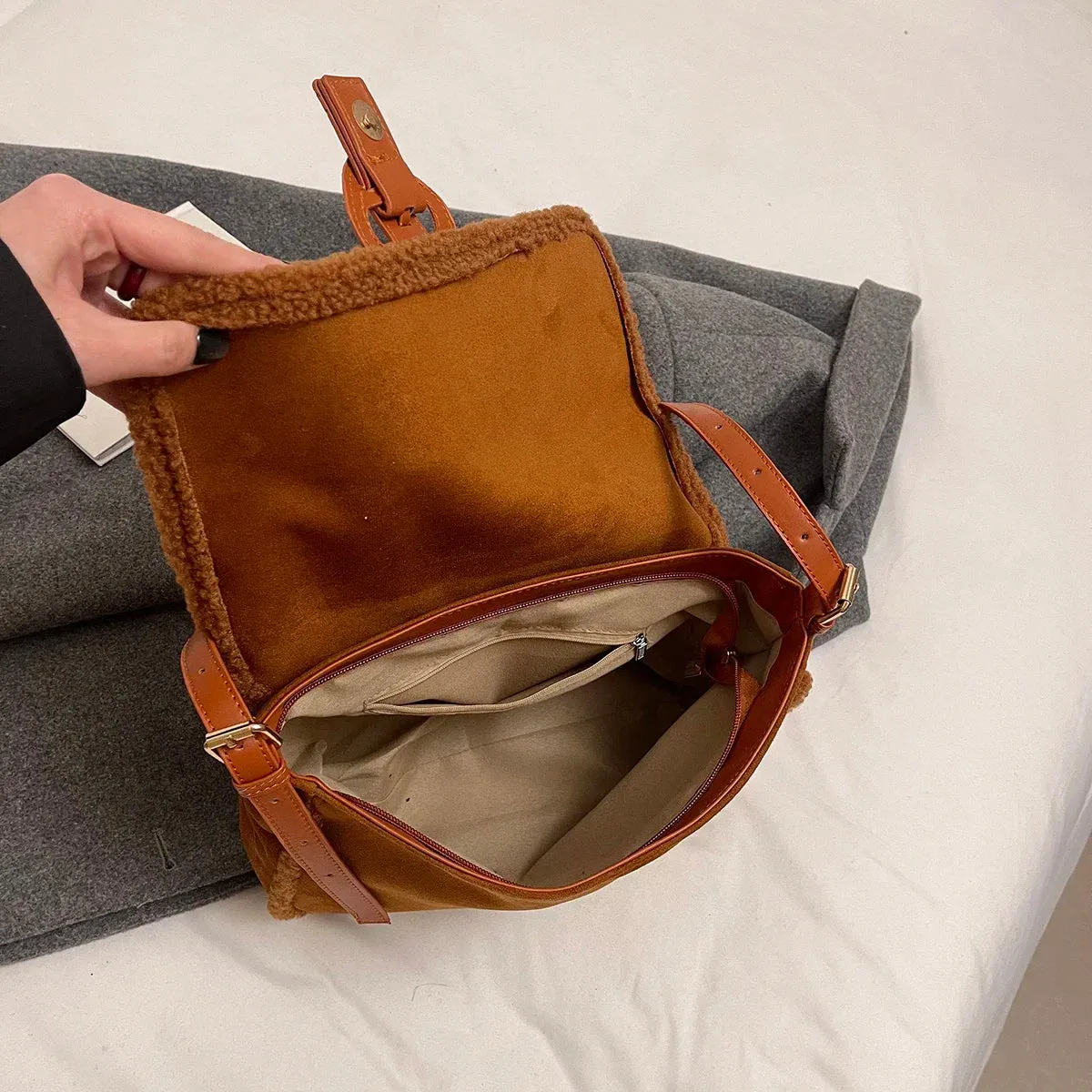 Retro Design Small PU Leather Soft Flap Bag