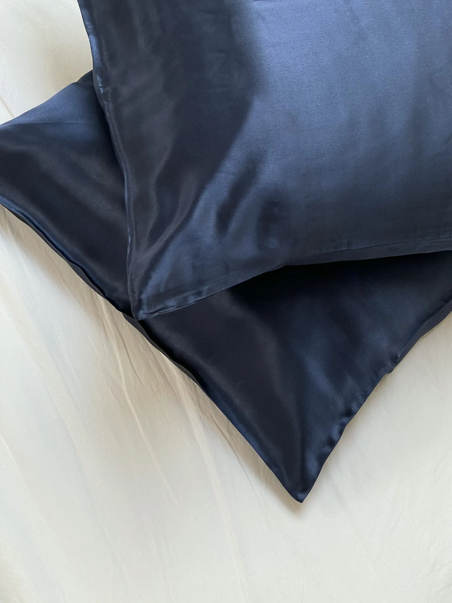 Sleepy Girl Bye Bye Acne™ Pillowcase Navy