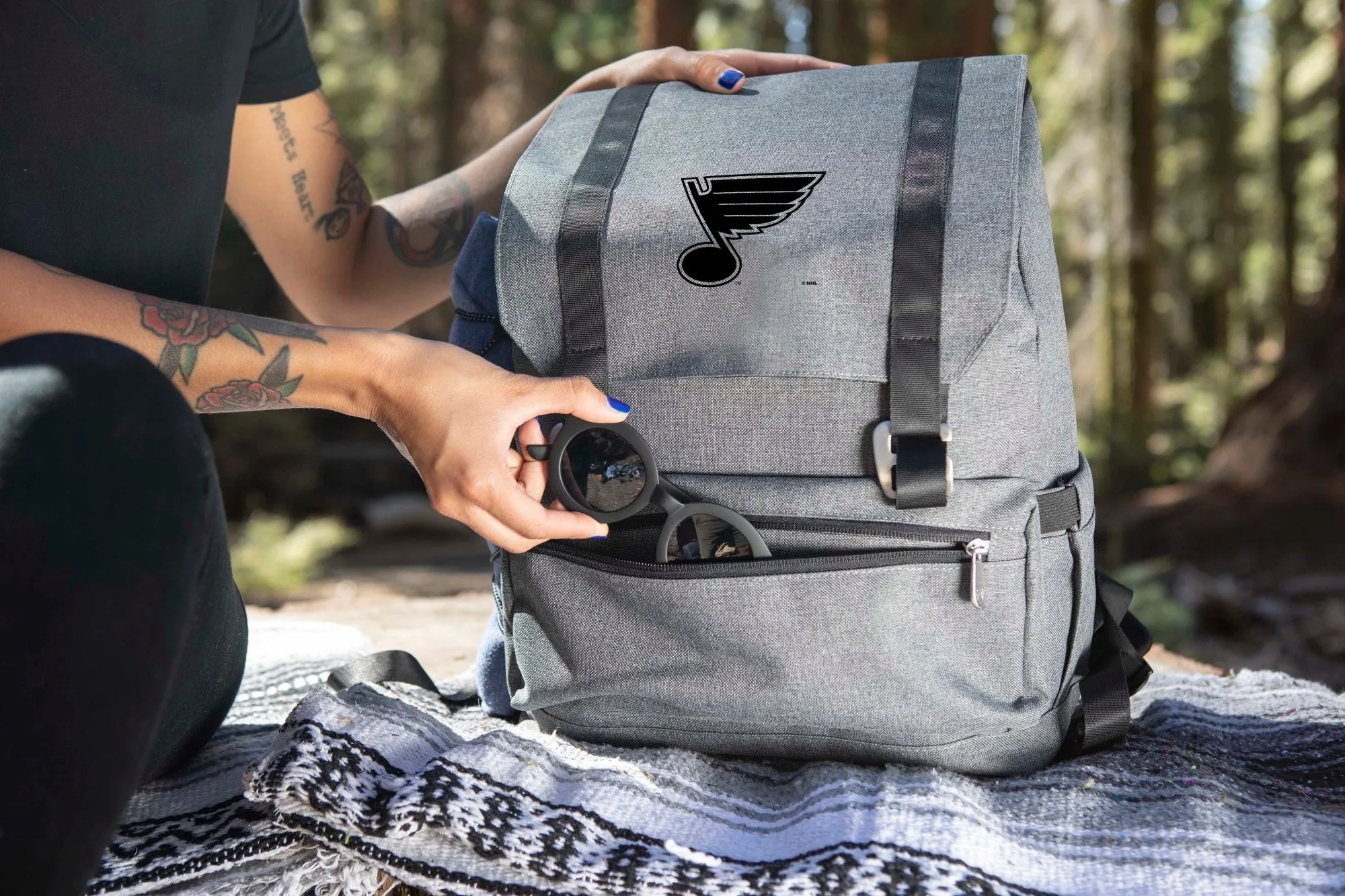 St Louis Blues - On The Go Traverse Backpack Cooler