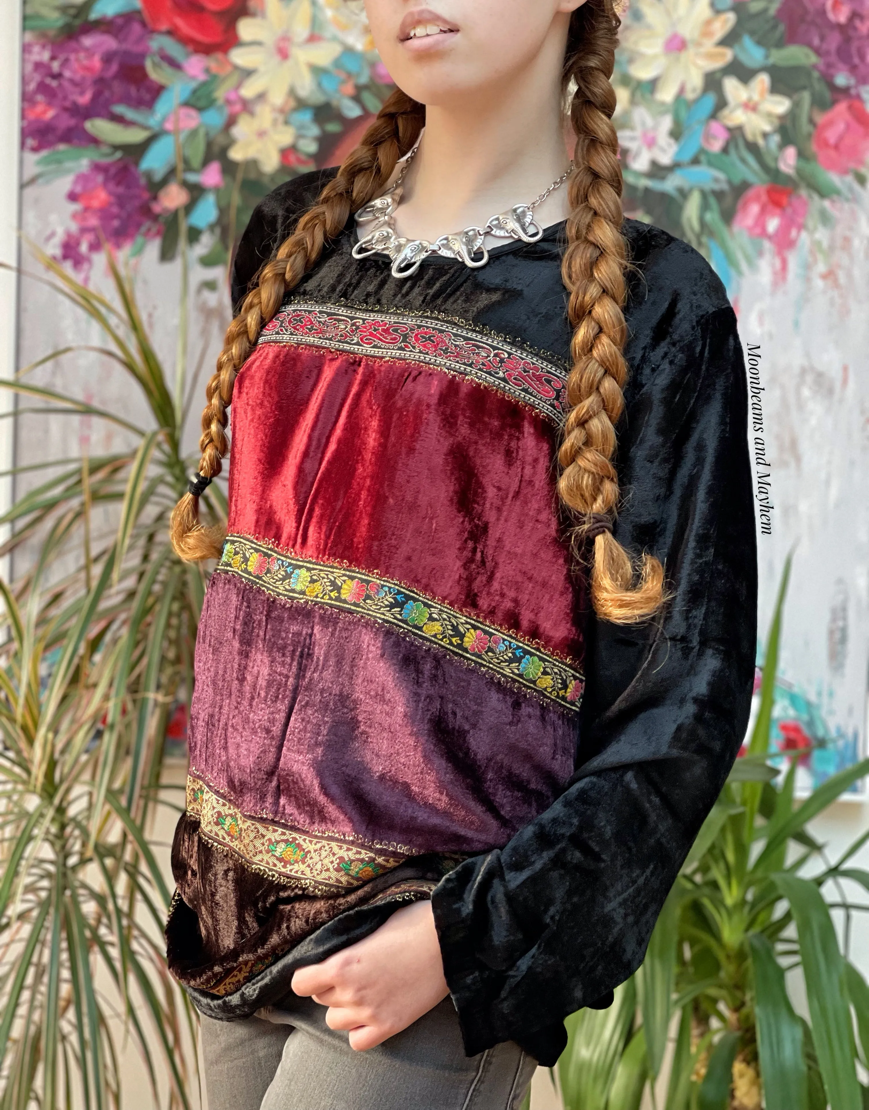 STRIKING ARABIAN NIGHTS VELVET TOP