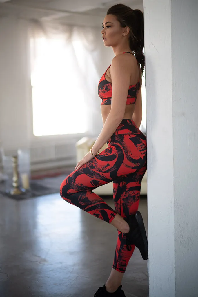 Striking Strokes of Color Active Sports Bra and Leggings Set