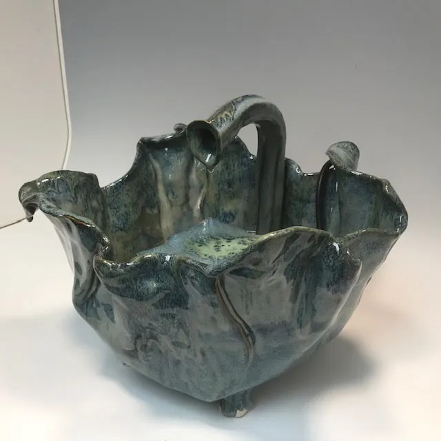 Water Fountain on Feet