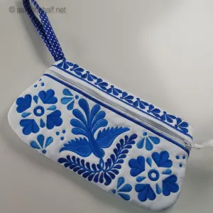 Winter Tears ITH Wrist Clutch